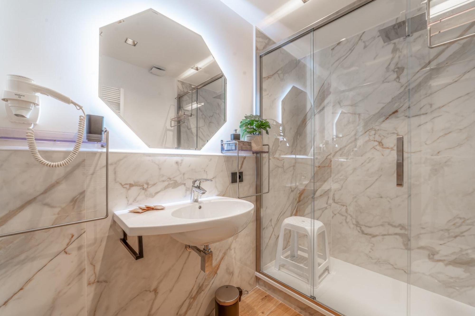 Bed & Breakfast Luxury Vatican - Next To The Vatican Museum *